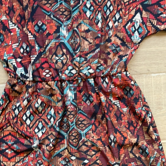 Beautiful pattern Forever 21 dress - Picture 5 of 6